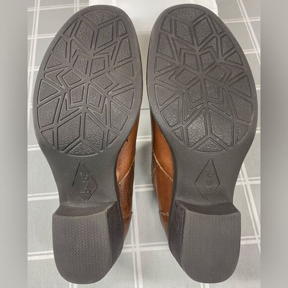 BOC Born Concept Brown Leather Slip on Boots Ankle Booties Womens Size 6 Shoes - Picture 8 of 15